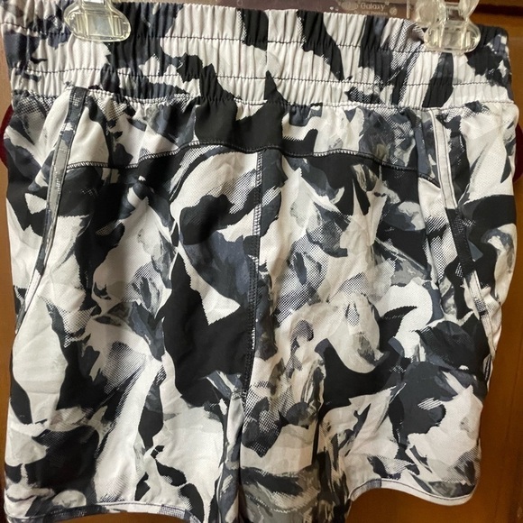 Bundle running/active shorts avia old navy both medium - Picture 2 of 5